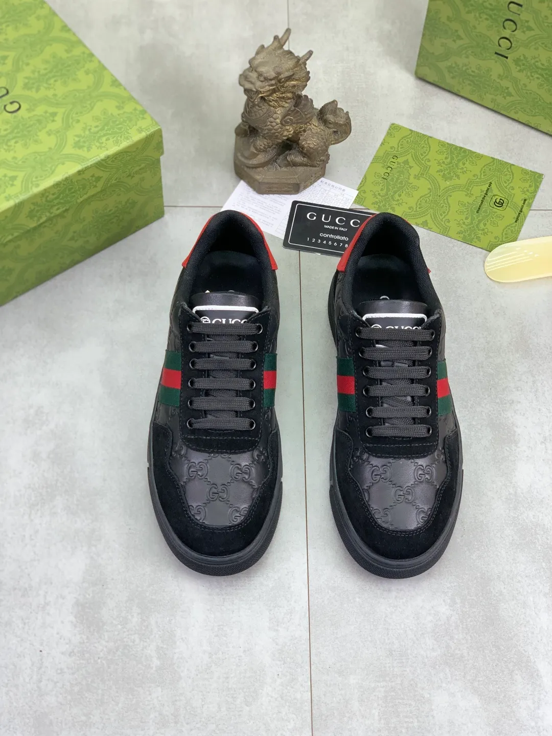 Men's men's shoes 💰P380💰【New model】🆘 The latest model from Gucci official website🎁Classic casual and fashionable men's shoes👟Best model💥The style is simple and elegant, exclusive for trendy men. Unique official website latest brand elements👑Gucci original decoration, fashionable and generous, the fabric is made of original soft calfskin➕Comfortable soft pigskin lining ✅The official website specifies wear-resistant rubber outsole_full of elasticity, classic model taken in real life🎬Color: 2️⃣colors available😍Number: 38-44
